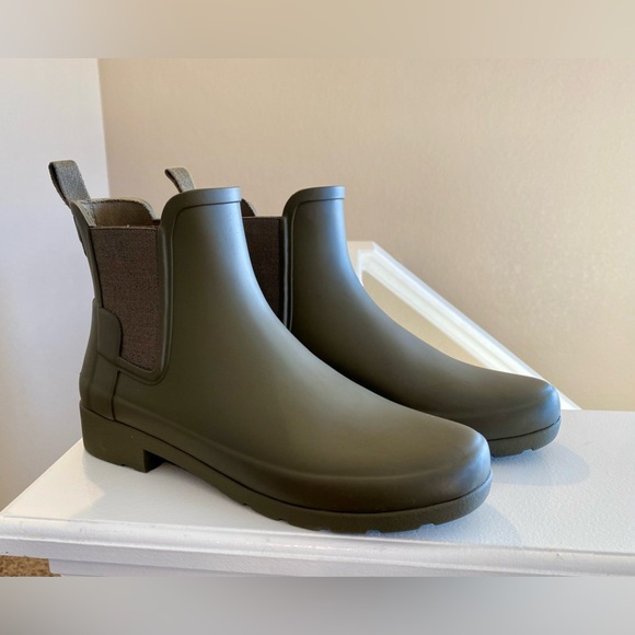 Hunter Boots - Olive Green - Size 5 - Picture 3 of 7